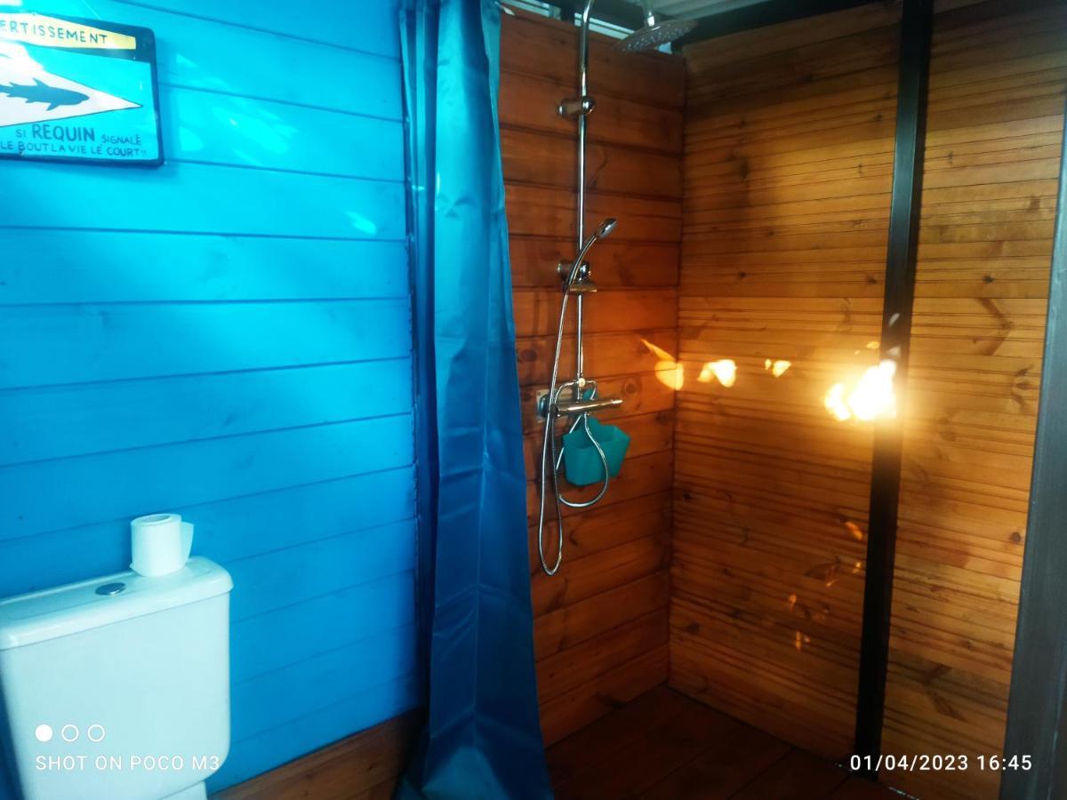 Bungalow Bleu L'Etang-Sale Ngoại thất bức ảnh